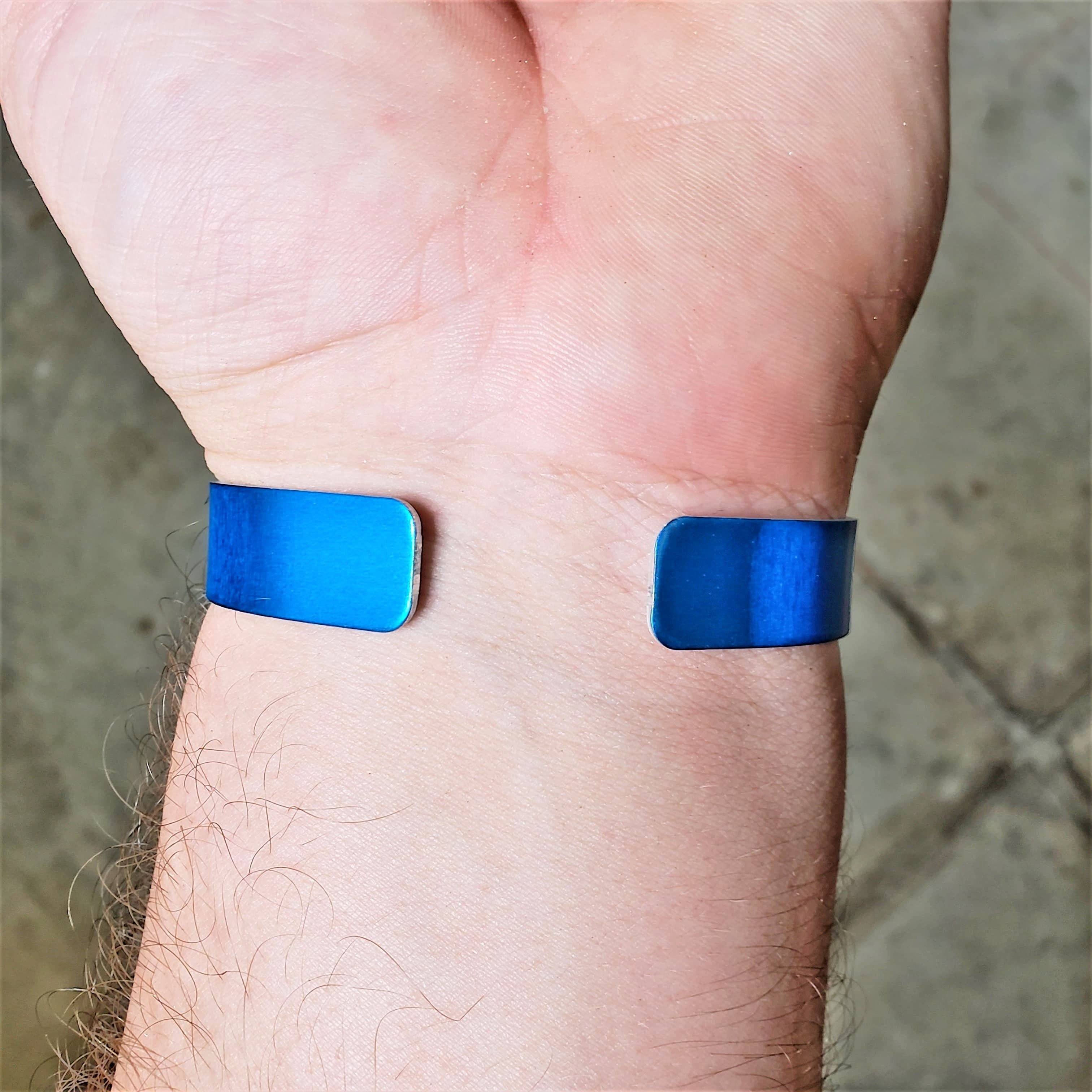 Back the 2025 blue bracelet